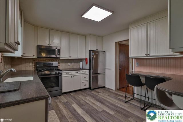 1450 Stones Crossing Road, Palmer Twp, PA 18045