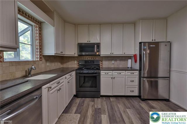 1450 Stones Crossing Road, Palmer Twp, PA 18045