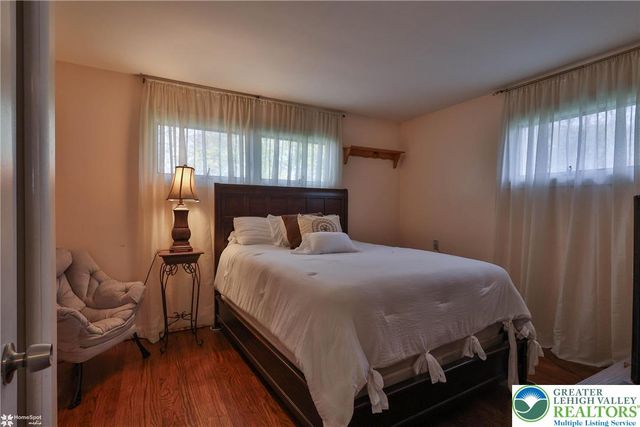 1450 Stones Crossing Road, Palmer Twp, PA 18045