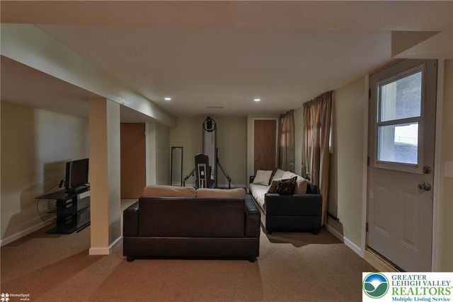 1450 Stones Crossing Road, Palmer Twp, PA 18045