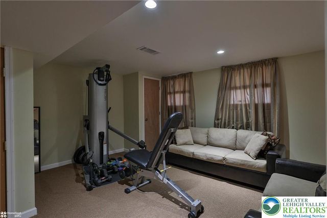 1450 Stones Crossing Road, Palmer Twp, PA 18045