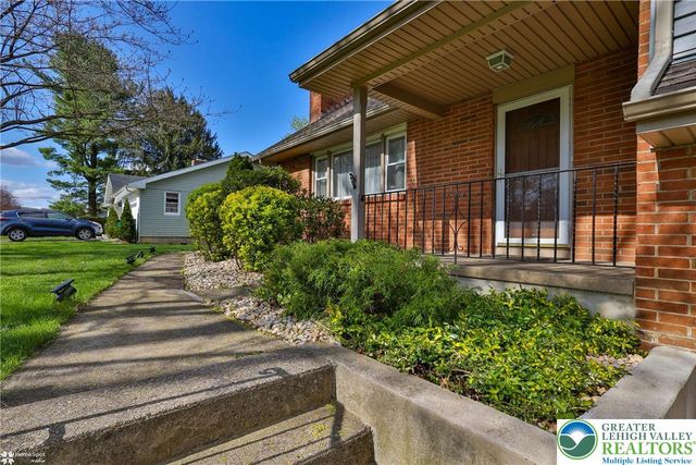 1450 Stones Crossing Road, Palmer Twp, PA 18045