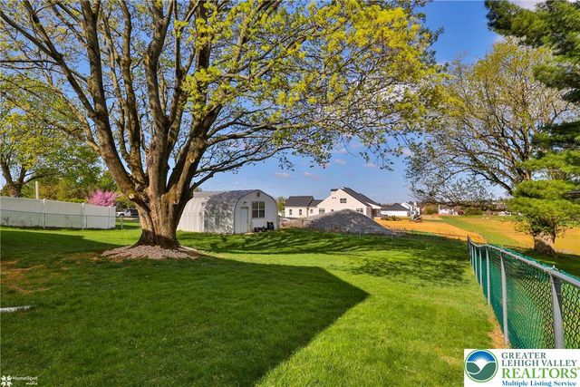 1450 Stones Crossing Road, Palmer Twp, PA 18045