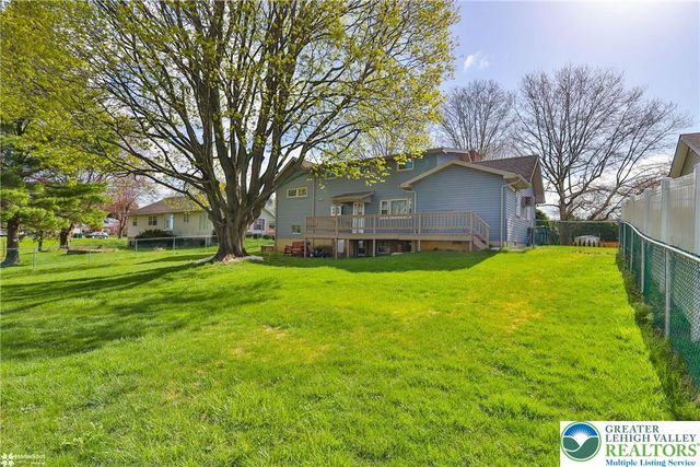 1450 Stones Crossing Road, Palmer Twp, PA 18045
