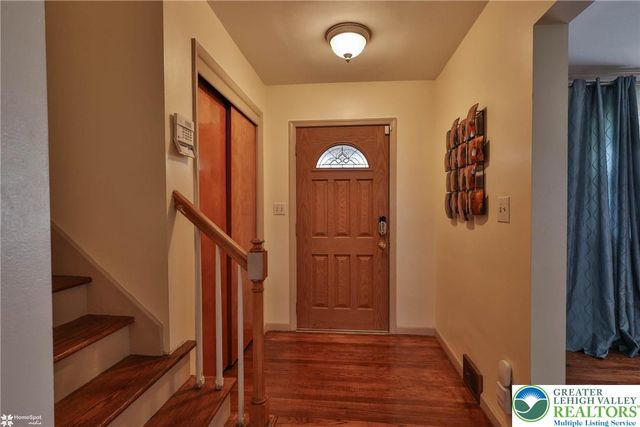 1450 Stones Crossing Road, Palmer Twp, PA 18045
