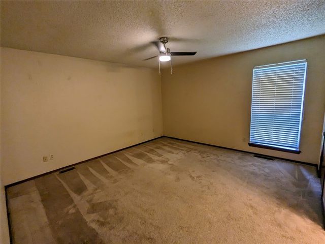 2116 oakvista Circle, Norman, OK 73071
