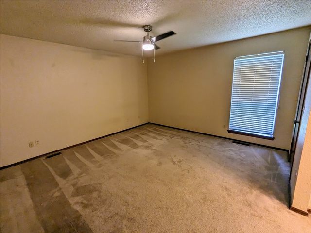 2116 oakvista Circle, Norman, OK 73071