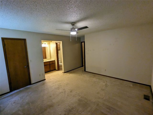 2116 oakvista Circle, Norman, OK 73071