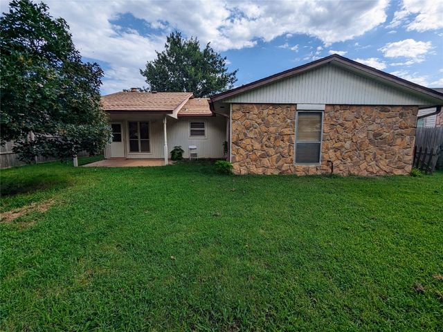 2116 oakvista Circle, Norman, OK 73071