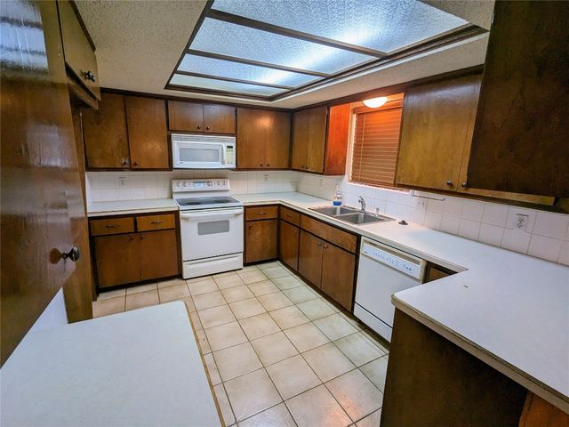 2116 oakvista Circle, Norman, OK 73071