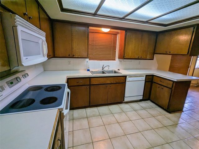 2116 oakvista Circle, Norman, OK 73071