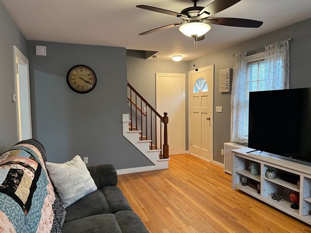 104 Leyden Rd, Greenfield, MA 01301