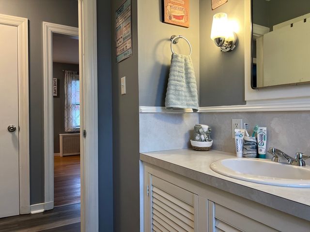 104 Leyden Rd, Greenfield, MA 01301