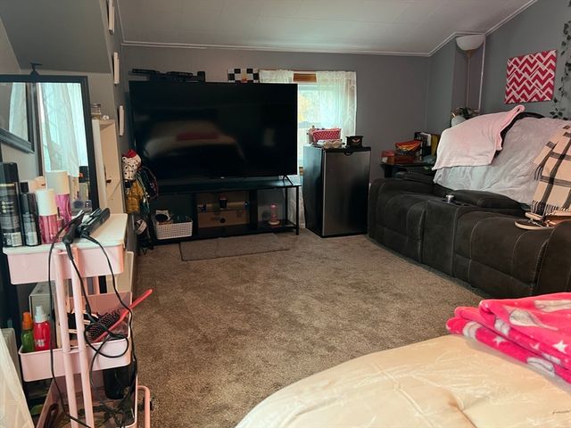 104 Leyden Rd, Greenfield, MA 01301