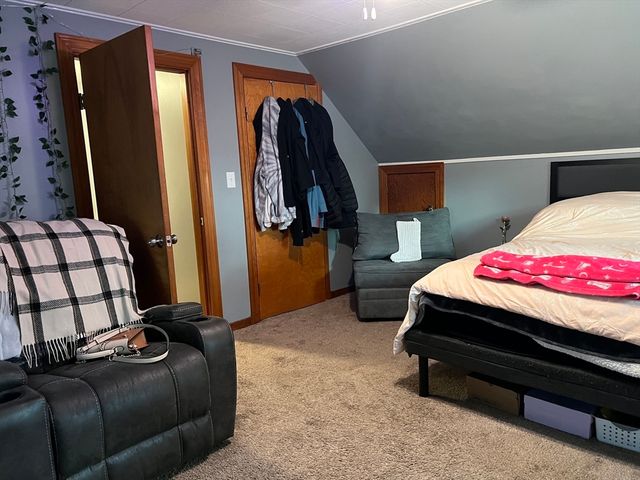 104 Leyden Rd, Greenfield, MA 01301