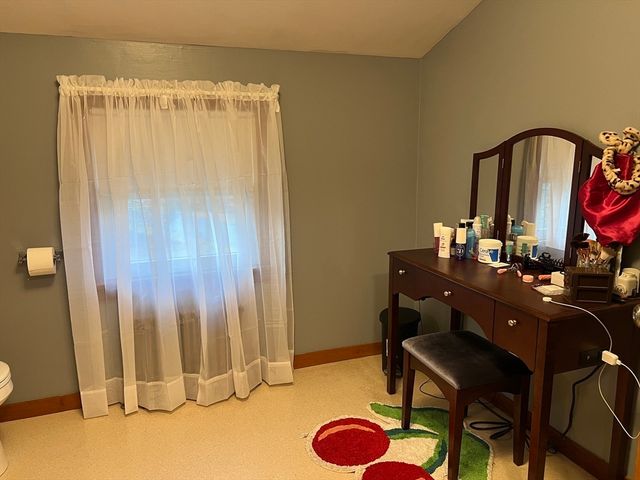 104 Leyden Rd, Greenfield, MA 01301