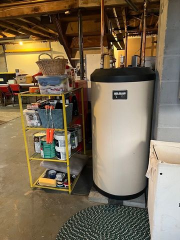 104 Leyden Rd, Greenfield, MA 01301