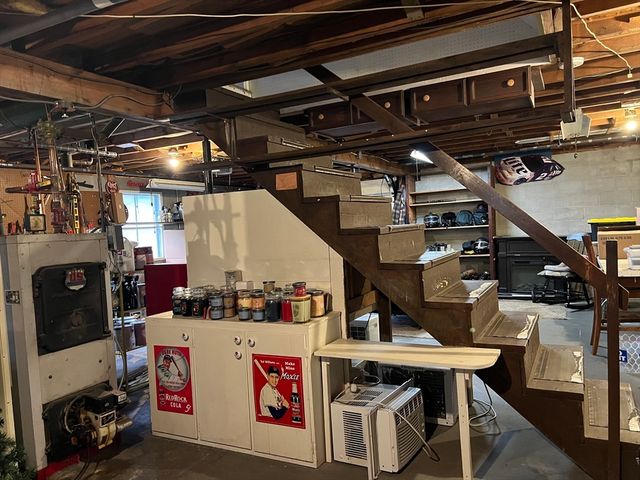 104 Leyden Rd, Greenfield, MA 01301