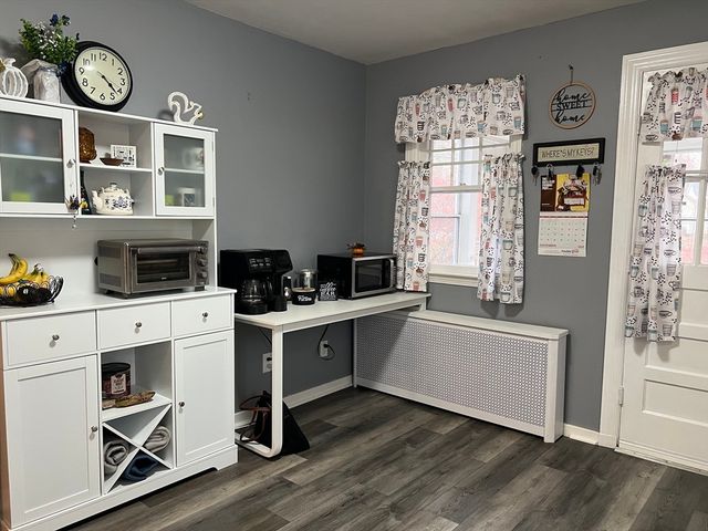 104 Leyden Rd, Greenfield, MA 01301