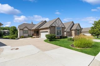 6208 Waterford Court, Johnston, IA 50131