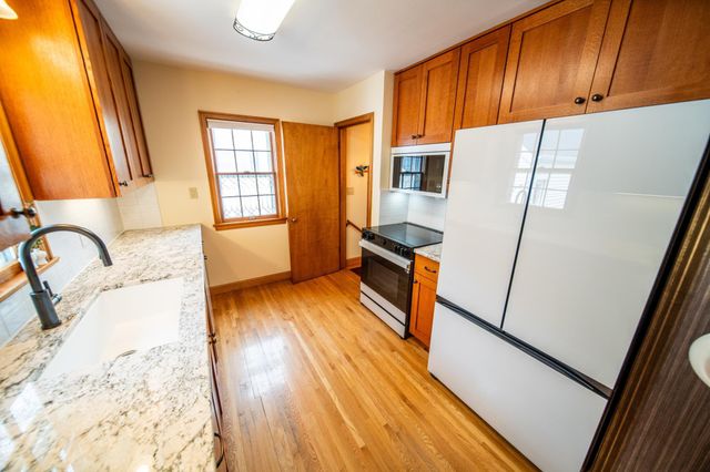 713 11th St SW, Rochester, MN 55902