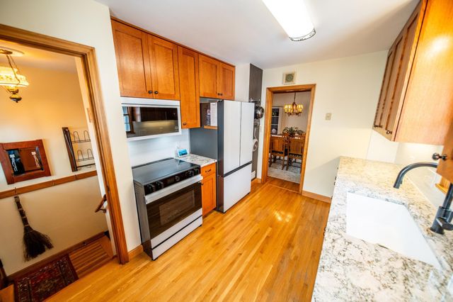 713 11th St SW, Rochester, MN 55902