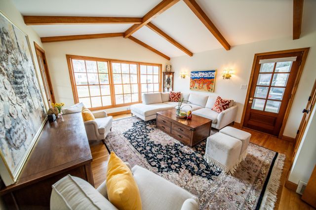 713 11th St SW, Rochester, MN 55902