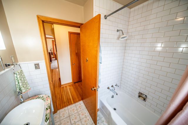 713 11th St SW, Rochester, MN 55902