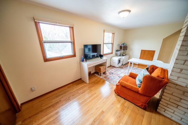 713 11th St SW, Rochester, MN 55902