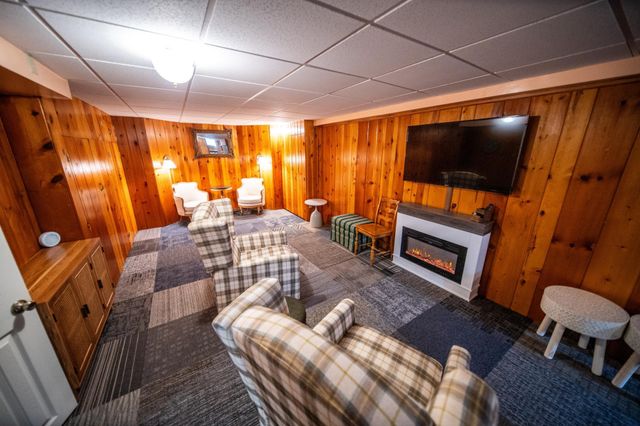 713 11th St SW, Rochester, MN 55902