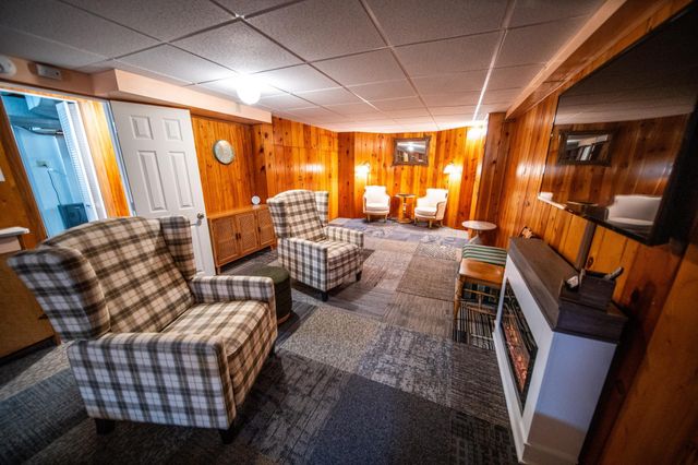 713 11th St SW, Rochester, MN 55902