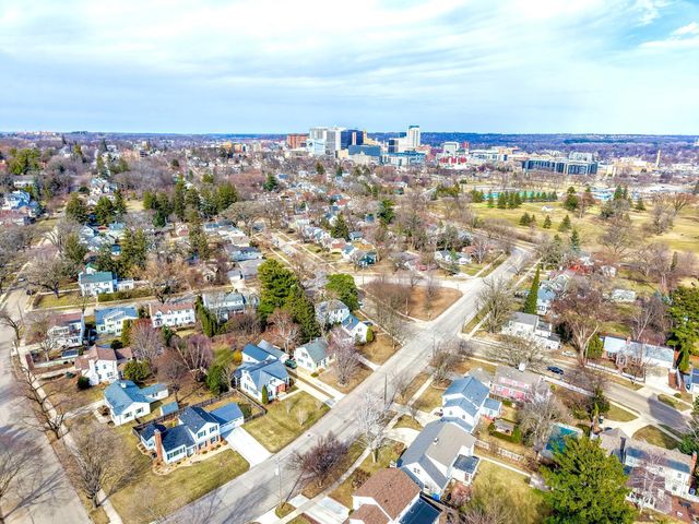 713 11th St SW, Rochester, MN 55902