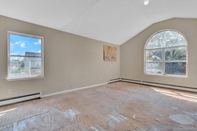 231 Columbus Boulevard, Amityville, NY 11701