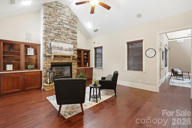 160 Arrow Point Lane, Davidson, NC 28036