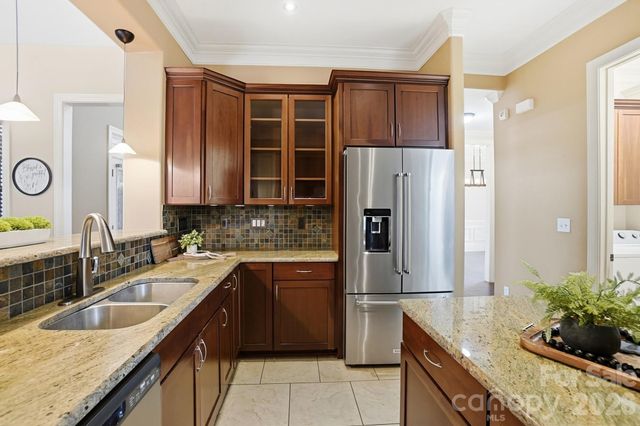 160 Arrow Point Lane, Davidson, NC 28036