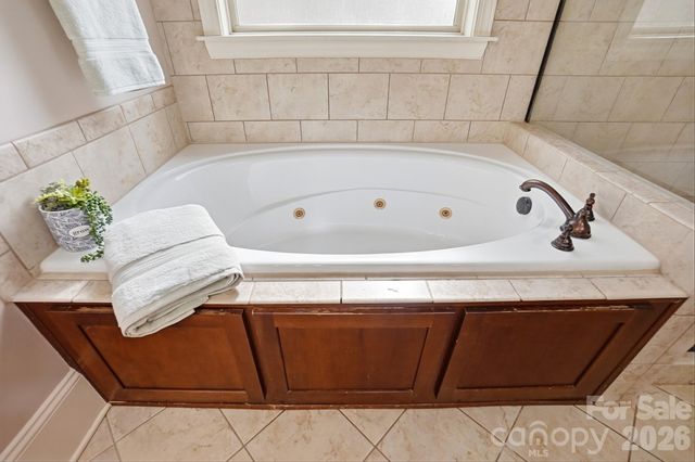 160 Arrow Point Lane, Davidson, NC 28036