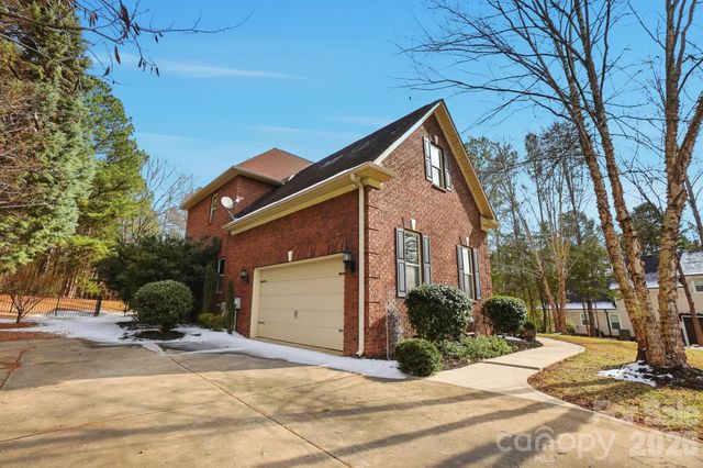 160 Arrow Point Lane, Davidson, NC 28036