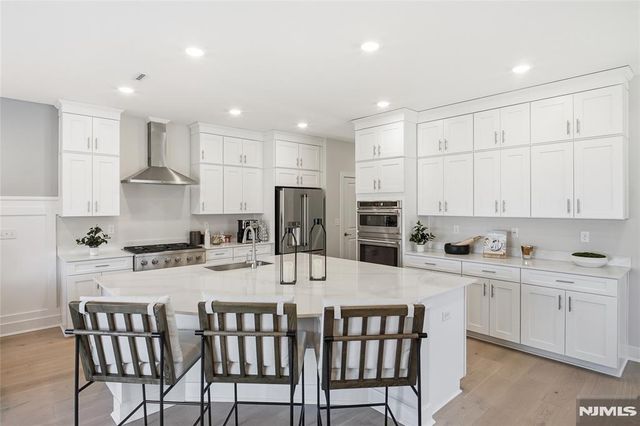 12 Belmont Place, Oakland, NJ 07036