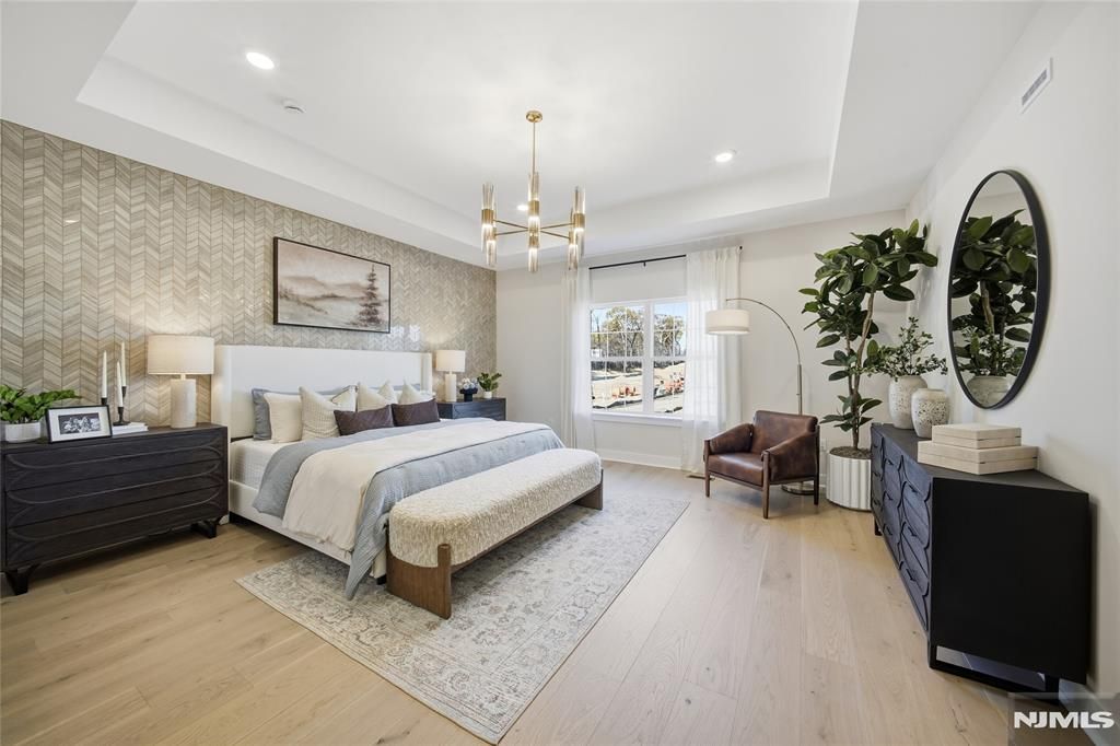 12 Belmont Place, Oakland, NJ 07036