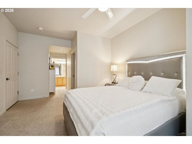 11830 Nw HOLLY SPRINGS Ln 206, Portland, OR 97229