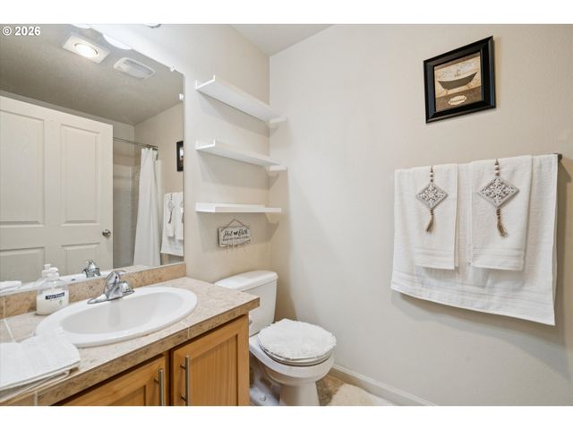 11830 Nw HOLLY SPRINGS Ln 206, Portland, OR 97229