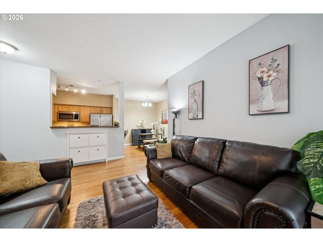 11830 Nw HOLLY SPRINGS Ln 206, Portland, OR 97229