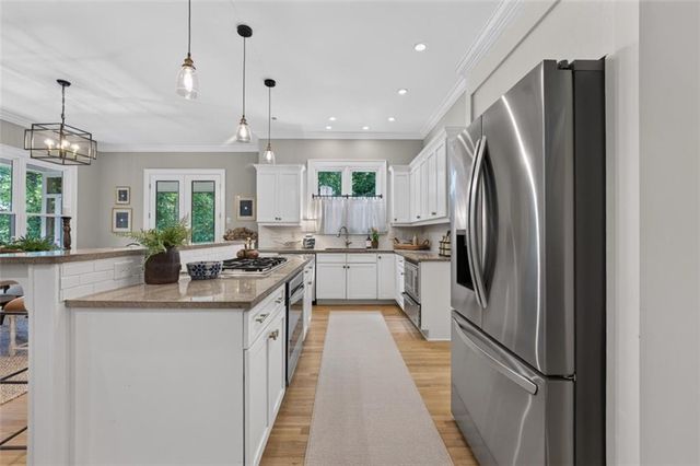 1875 Meredith Drive NW, Atlanta, GA 30318