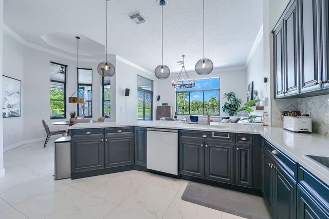 4377 SW 140th Avenue, Davie, FL 33330