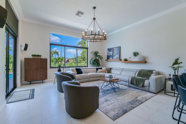 4377 SW 140th Avenue, Davie, FL 33330