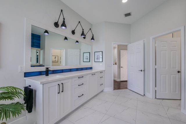 4377 SW 140th Avenue, Davie, FL 33330