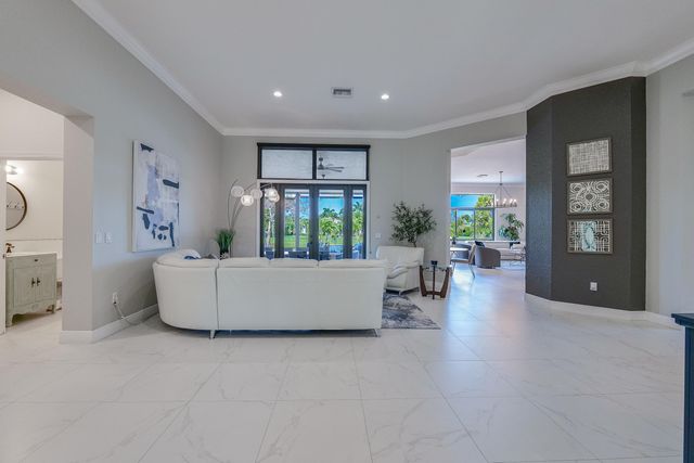 4377 SW 140th Avenue, Davie, FL 33330