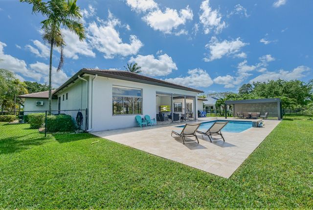 4377 SW 140th Avenue, Davie, FL 33330