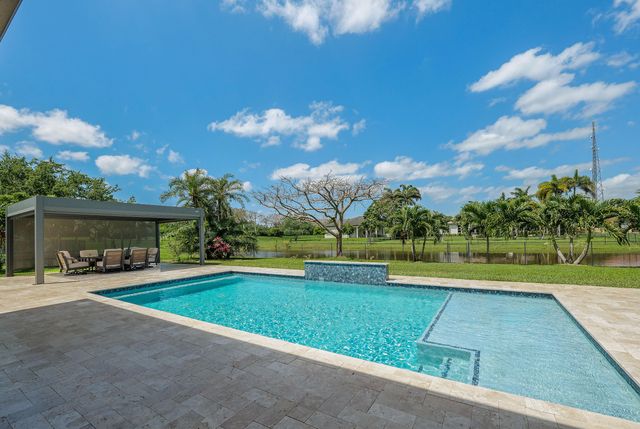 4377 SW 140th Avenue, Davie, FL 33330