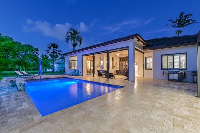 4377 SW 140th Avenue, Davie, FL 33330